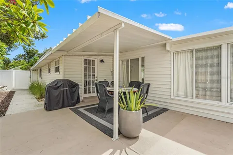 $425,000 | 2705 2nd Avenue West, Bradenton, FL 34205