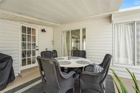 $425,000 | 2705 2nd Avenue West, Bradenton, FL 34205