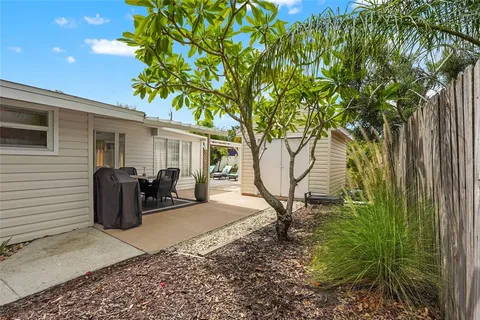 $425,000 | 2705 2nd Avenue West, Bradenton, FL 34205