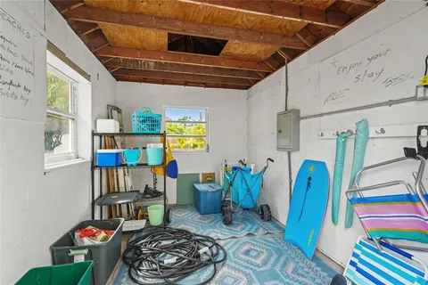 $425,000 | 2705 2nd Avenue West, Bradenton, FL 34205