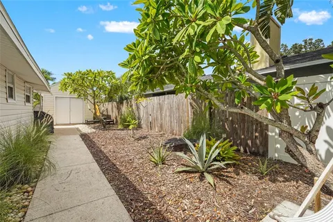 $425,000 | 2705 2nd Avenue West, Bradenton, FL 34205