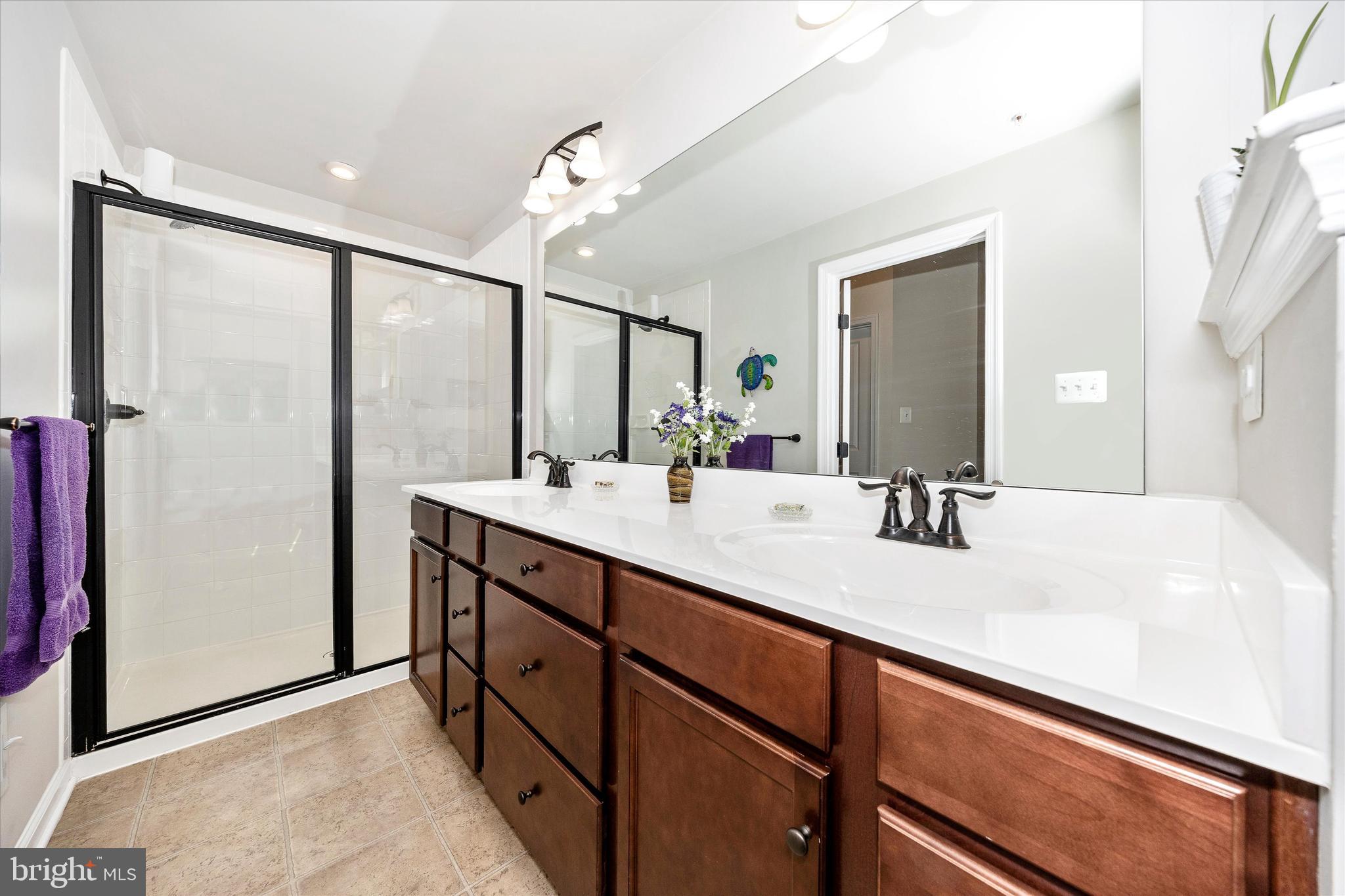 6032 Forum Square Frederick, MD 21703 - Photo 18 of 40 Primary bathroom is huge too!