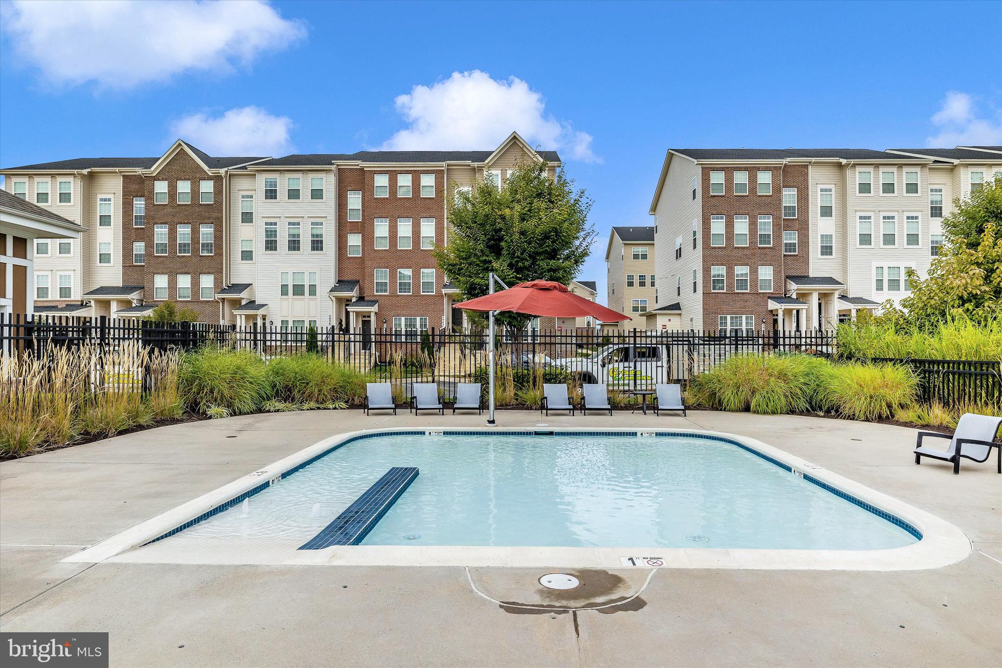 6032 Forum Square Frederick, MD 21703 - Photo 38 of 40 Outdoor pool 2