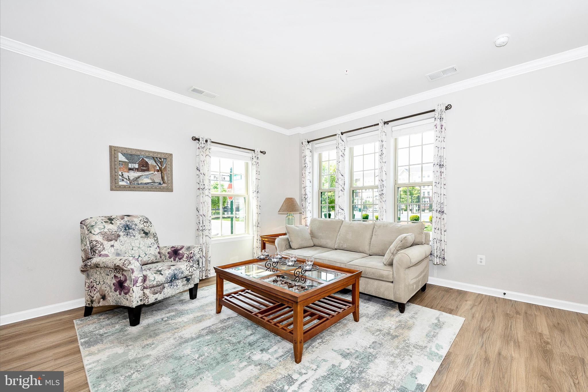 6032 Forum Square Frederick, MD 21703 - Photo 8 of 40 End unit means extra side windows and more light!