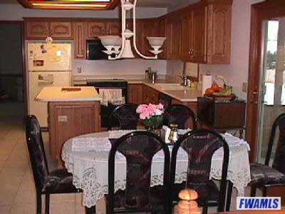 309 Ridge Hill Place Fort Wayne, IN 46804 - Photo 3 of 6