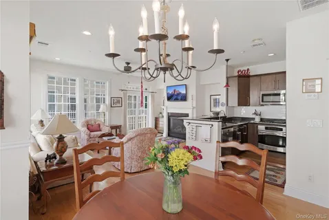 $899,000 | 23 Mariners Walk, Oyster Bay, NY 11771