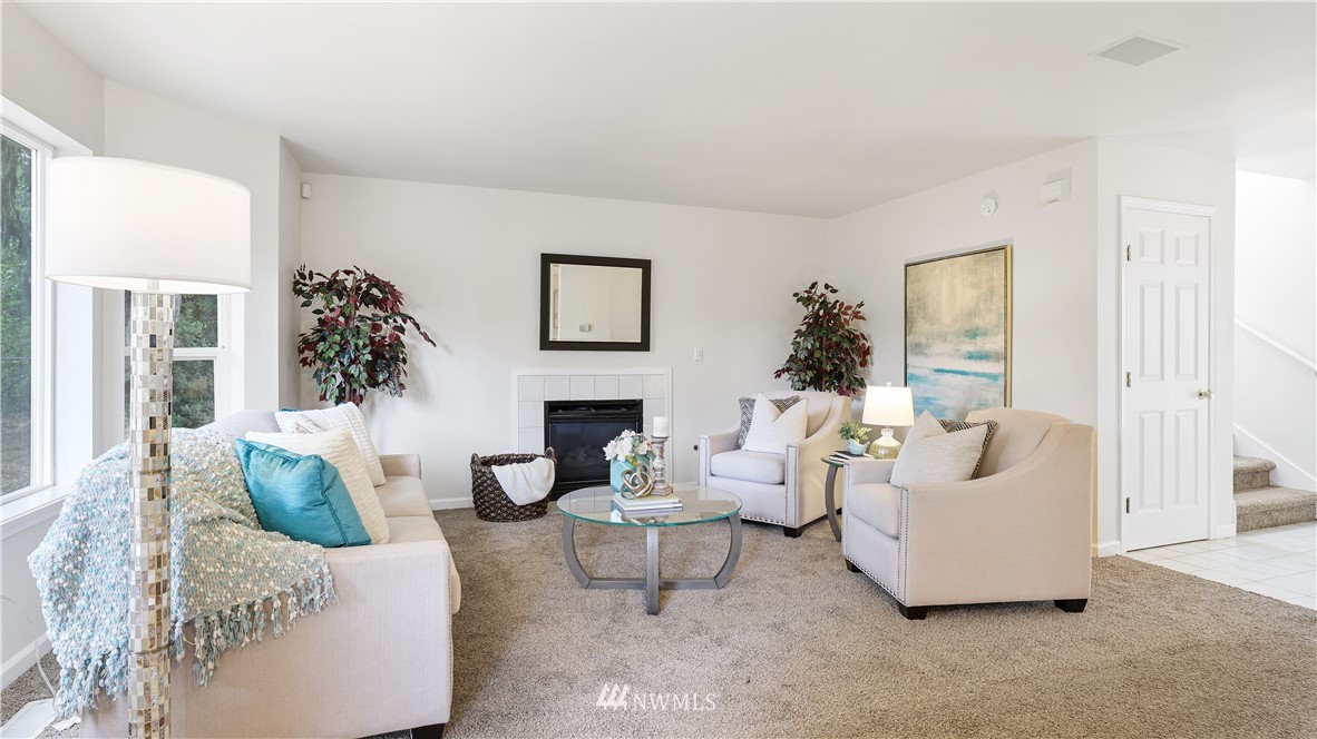 14426 Beverly Park Road Edmonds, WA 98026 - Photo 4 of 24 Gallery Image 4