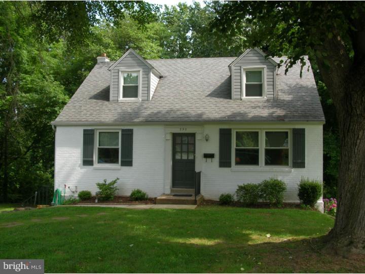 390 Madison Road Springfield, PA 19064 - Photo 1 of 25 Exterior Front