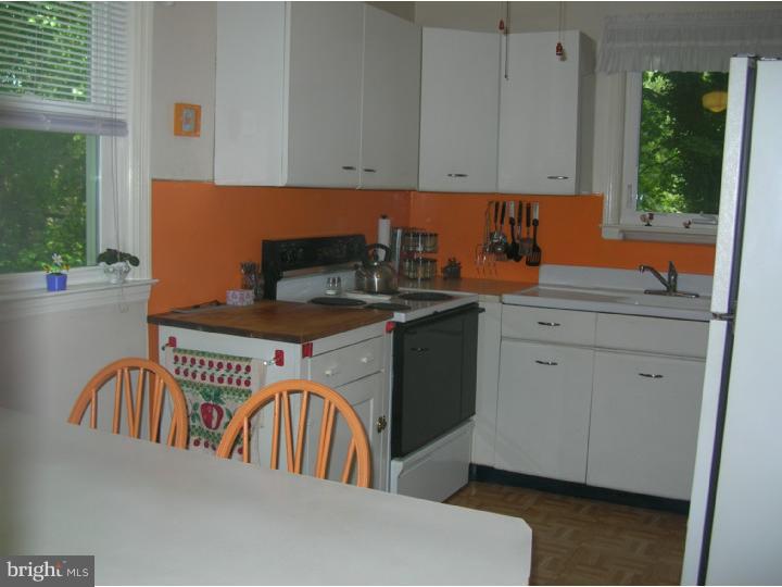 390 Madison Road Springfield, PA 19064 - Photo 11 of 25 Kitchen