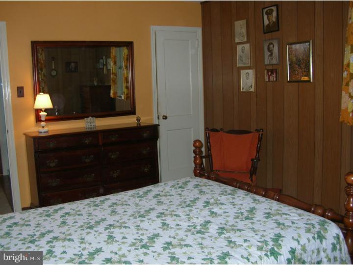 390 Madison Road Springfield, PA 19064 - Photo 15 of 25 Bedroom - Main