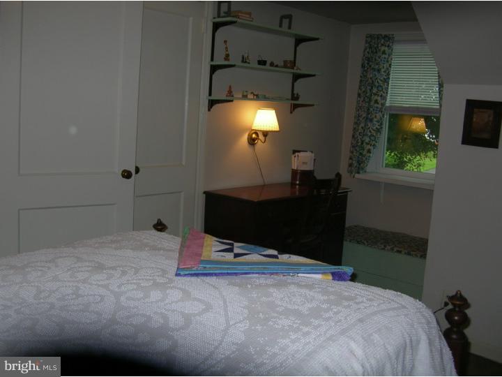 390 Madison Road Springfield, PA 19064 - Photo 17 of 25 Bedroom 2