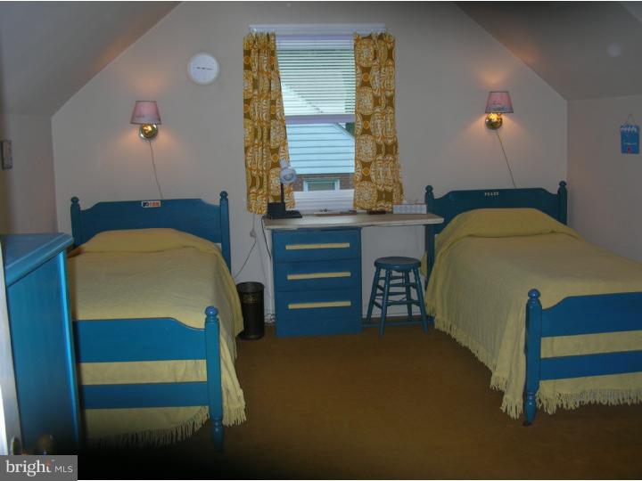390 Madison Road Springfield, PA 19064 - Photo 18 of 25 Bedroom 3