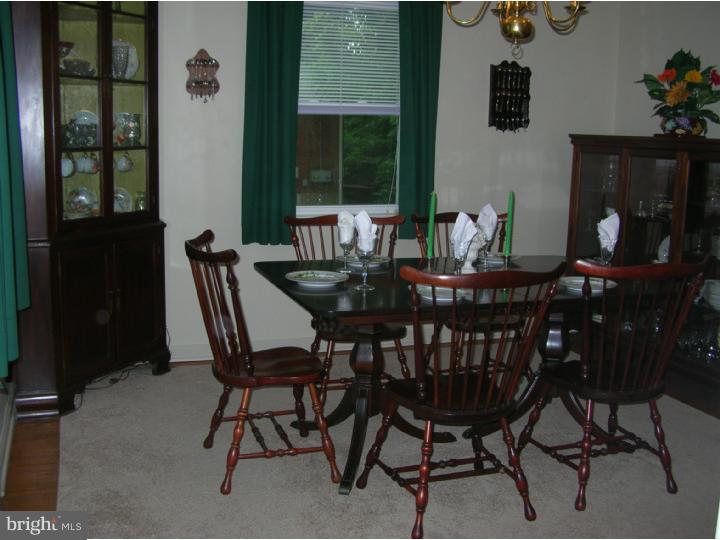 390 Madison Road Springfield, PA 19064 - Photo 8 of 25 Dining Room