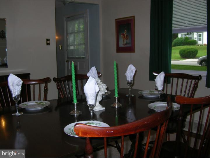 390 Madison Road Springfield, PA 19064 - Photo 9 of 25 Dining Room