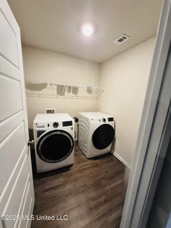 $2,400 | 2005 Pettits Lane, Long Beach, MS 39560