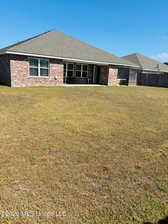 $2,400 | 2005 Pettits Lane, Long Beach, MS 39560
