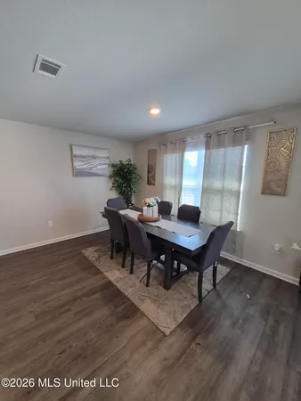 $2,400 | 2005 Pettits Lane, Long Beach, MS 39560