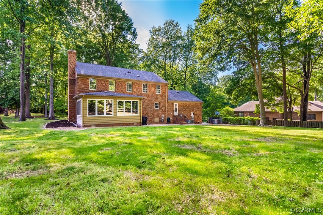 6 Staples Road Williamsburg, VA 23185 - Photo 5 of 37 a view of a house with a yard