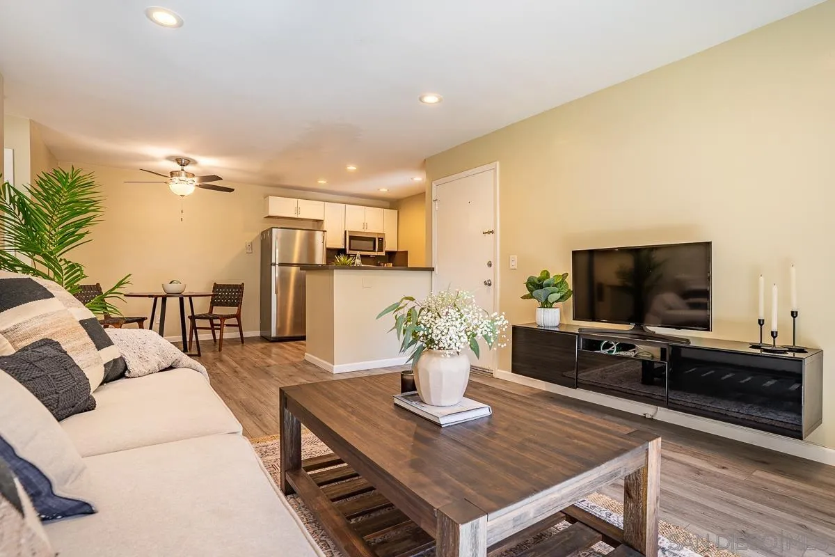 6012 Rancho Mission Road, Unit 309 San Diego, CA 92108 - Photo 4 of 24 Gallery Image 4