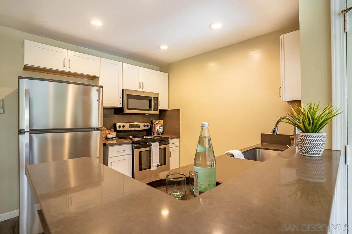 6012 Rancho Mission Road, Unit 309 San Diego, CA 92108 - Photo 7 of 24 Gallery Image 7