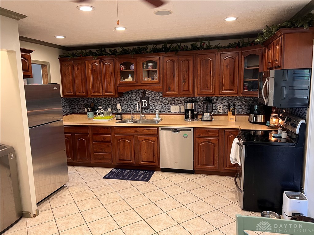 110 Shaw Road Englewood, OH 45322 - Photo 15 of 42 Gallery Image 15