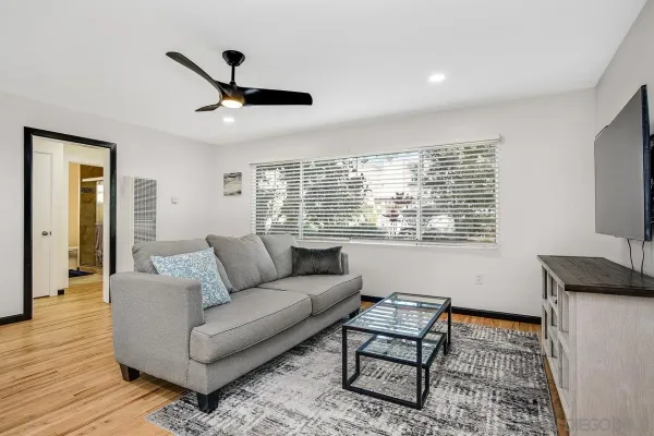 $3,695 | 7680 La Jolla Boulevard, La Jolla, CA 92037