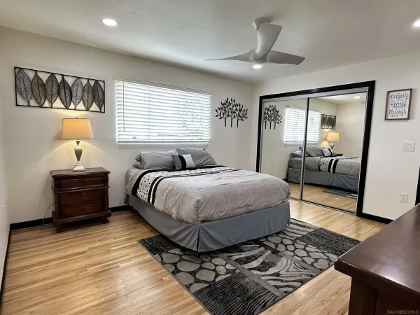 $3,695 | 7680 La Jolla Boulevard, La Jolla, CA 92037