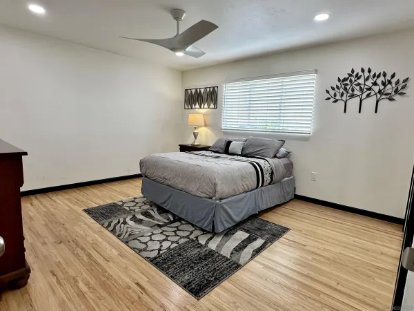 $3,695 | 7680 La Jolla Boulevard, La Jolla, CA 92037