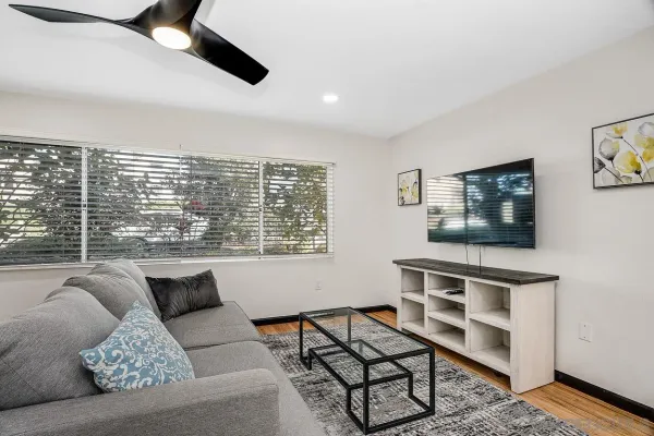 $3,695 | 7680 La Jolla Boulevard, La Jolla, CA 92037