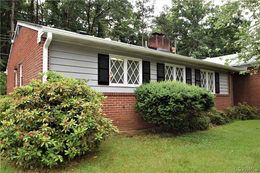 405 Aubery Road Henrico, VA 23229 - Photo 2 of 32 Gallery Image 2