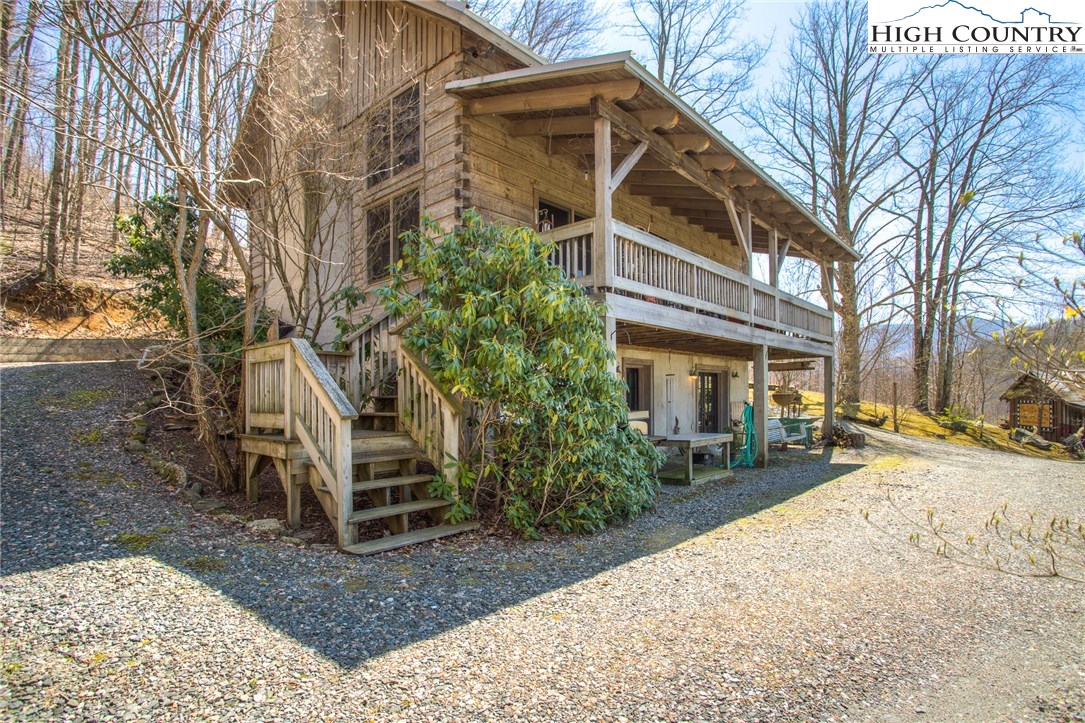 1034 Snyder Branch Road Todd, NC 28684 - Photo 5 of 48 Gallery Image 5