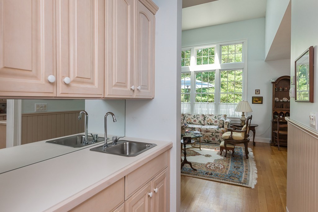 39 Cairn Ridge Road East Falmouth, MA 02536 - Photo 6 of 22 Gallery Image 6