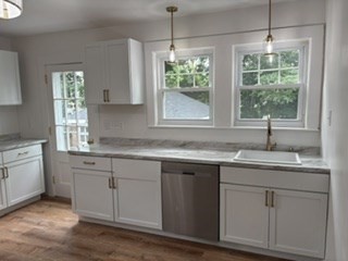 19 Stoneleigh Road Watertown, MA 02472 - Photo 13 of 29