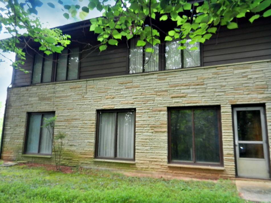 115 Ridgewood Road Harriman, TN 37748 - Photo 2 of 18 02 back