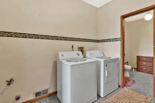 $400,000 | 5765 Northwest 50th Street, El Dorado, KS 67042