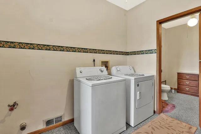 $400,000 | 5765 Northwest 50th Street, El Dorado, KS 67042