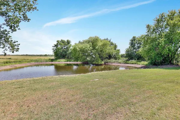 $400,000 | 5765 Northwest 50th Street, El Dorado, KS 67042