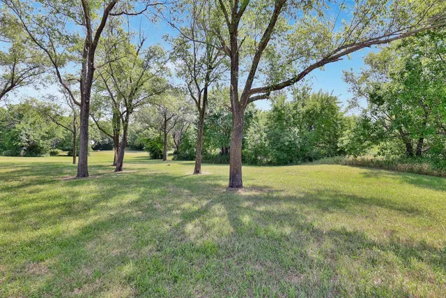 $400,000 | 5765 Northwest 50th Street, El Dorado, KS 67042