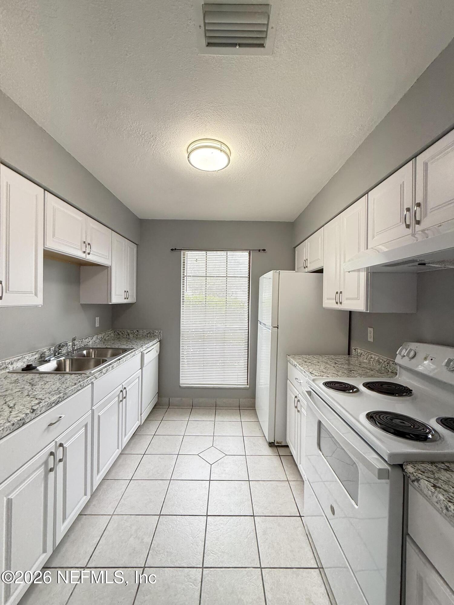 6024 Duclay Road Jacksonville, FL 32244 - Photo 5 of 17 IMG_1009