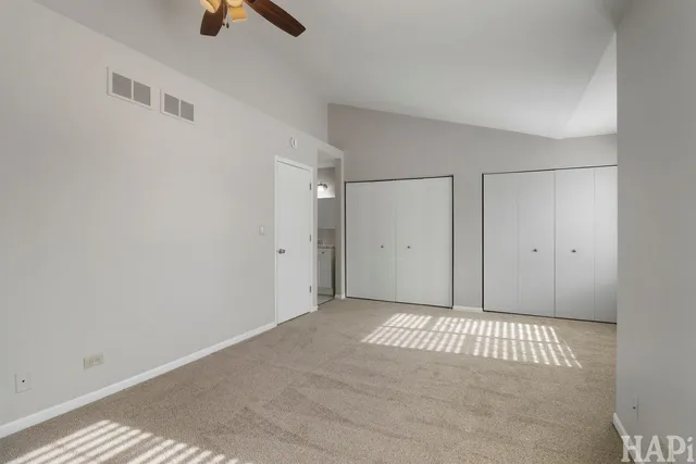 $292,000 | 404 Lowell Drive, Unit 404, South Elgin, IL 60177