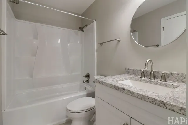 $292,000 | 404 Lowell Drive, Unit 404, South Elgin, IL 60177