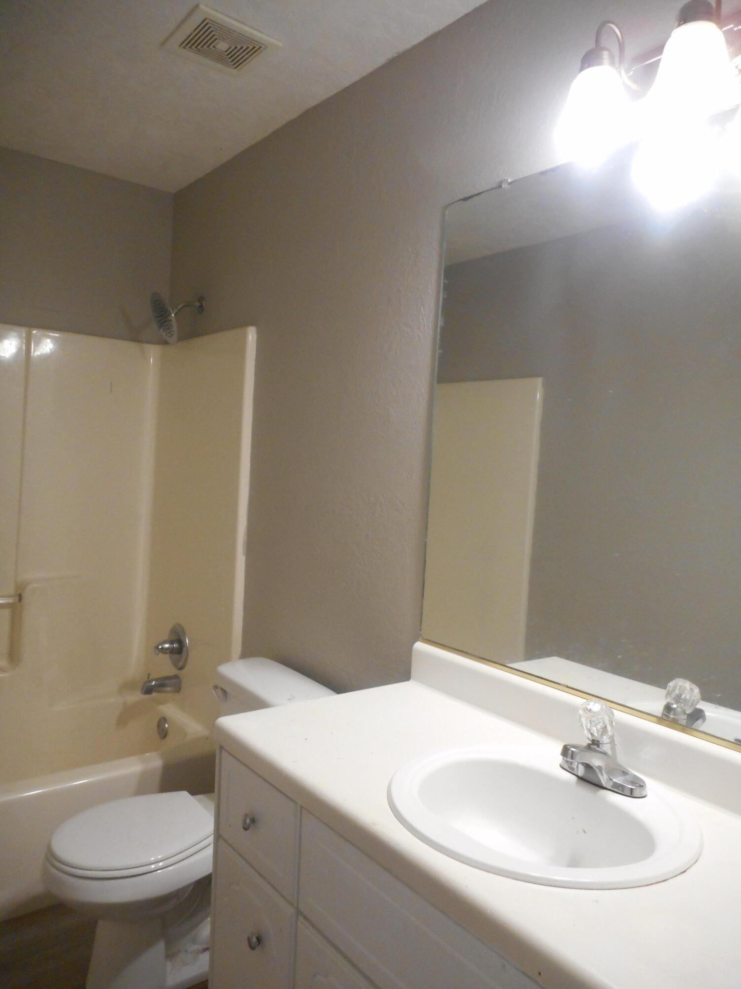 3010 Miranda Road Augusta, GA 30906 - Photo 12 of 15 Hall Bathroom