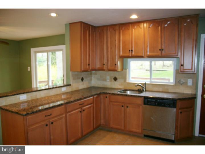 218 West Upper Ferry Road Trenton, NJ 08628 - Photo 5 of 10