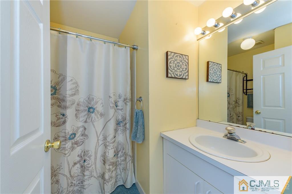 2106 Ridgeview Court, Unit 2106 Sayreville, NJ 08859 - Photo 19 of 30 Gallery Image 19