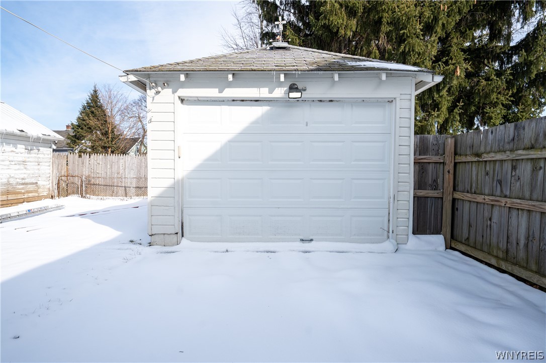 235 Comstock Avenue Buffalo, NY 14215 - Photo 44 of 47