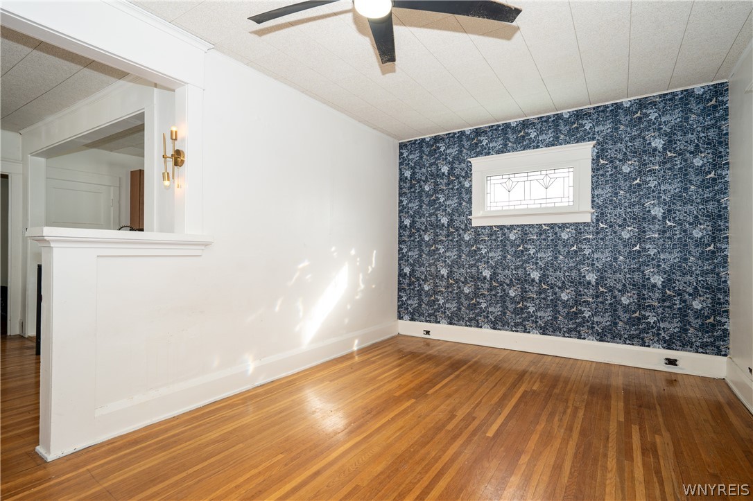 235 Comstock Avenue Buffalo, NY 14215 - Photo 9 of 47