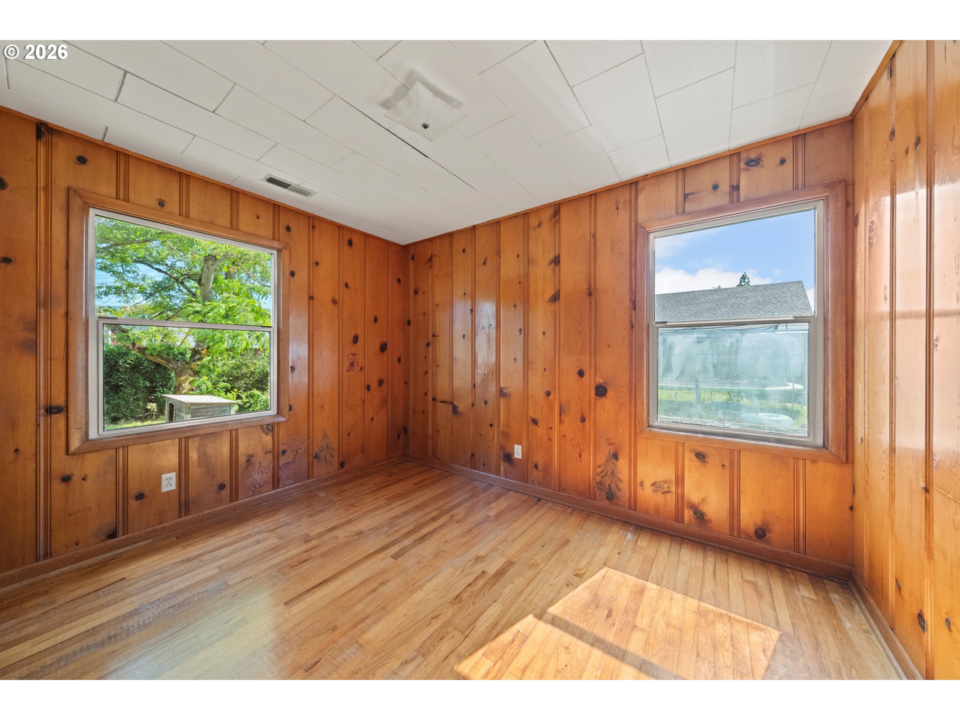 422 2nd Avenue Riddle, OR 97469 - Photo 32 of 46 Bedroom
