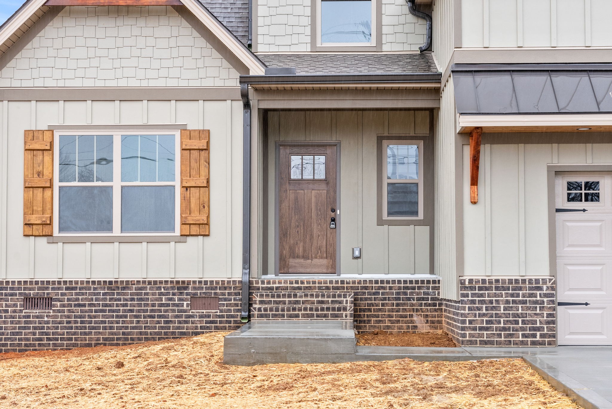 2408 Hinton Road Clarksville, TN 37043 - Photo 2 of 31 Gallery Image 2