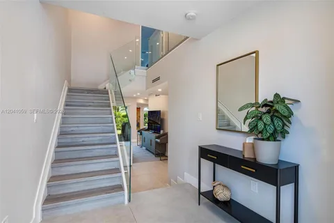$1,749,000 | 20940 Northeast 31st Place, Aventura, FL 33180