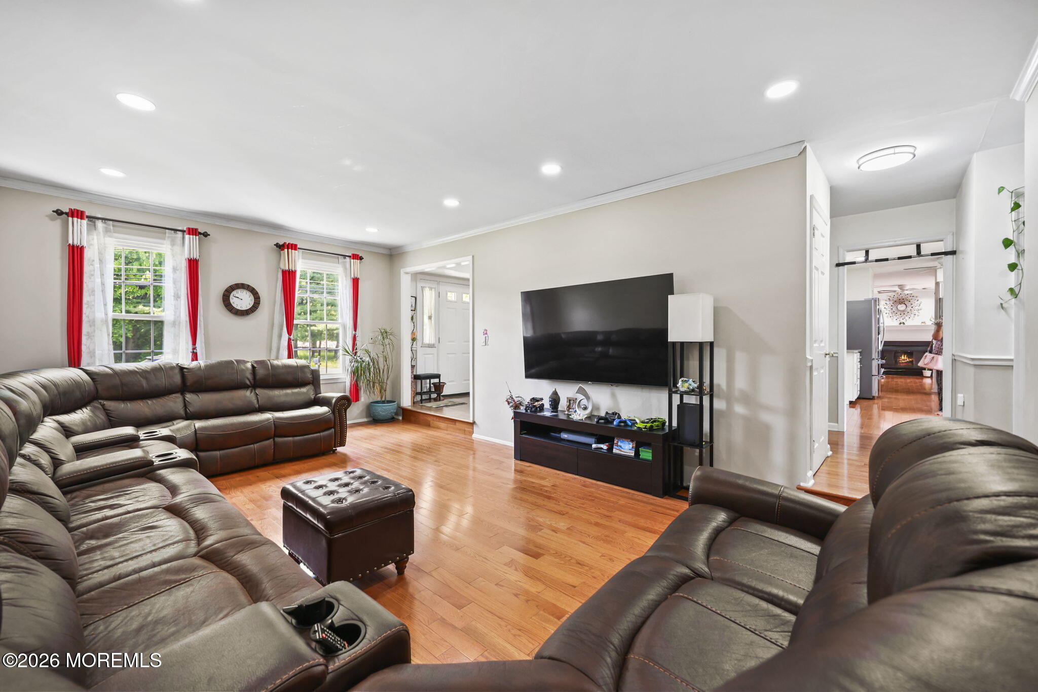78 Henderson Road Kendall Park, NJ 08824 - Photo 7 of 40 living room